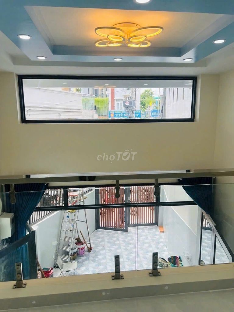 Lạc Long Quân cash renter. Free business.