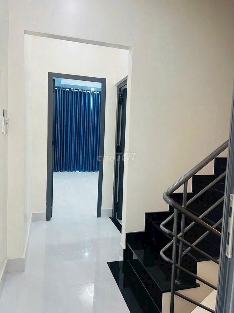 Lạc Long Quân cash renter. Free business.
