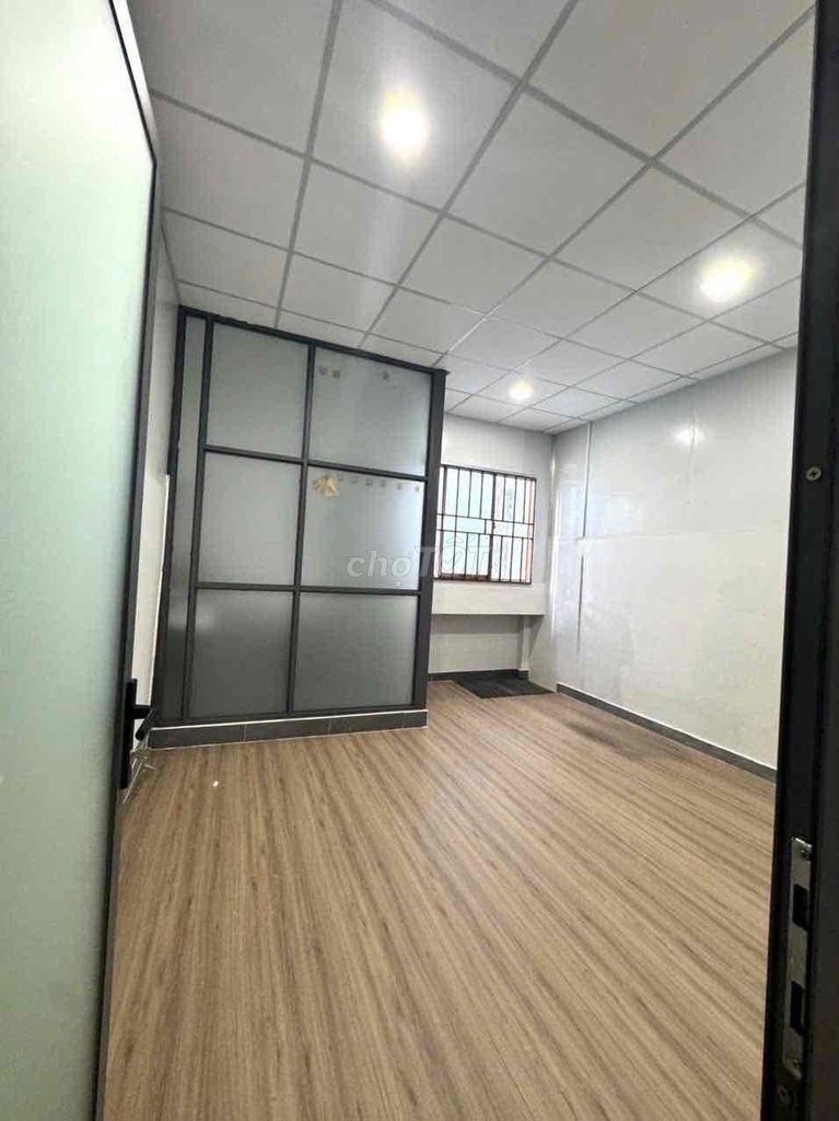The Full House 4 x 16 meters 1st floor (2 bathrooms) 6 meters down. Số 8 line