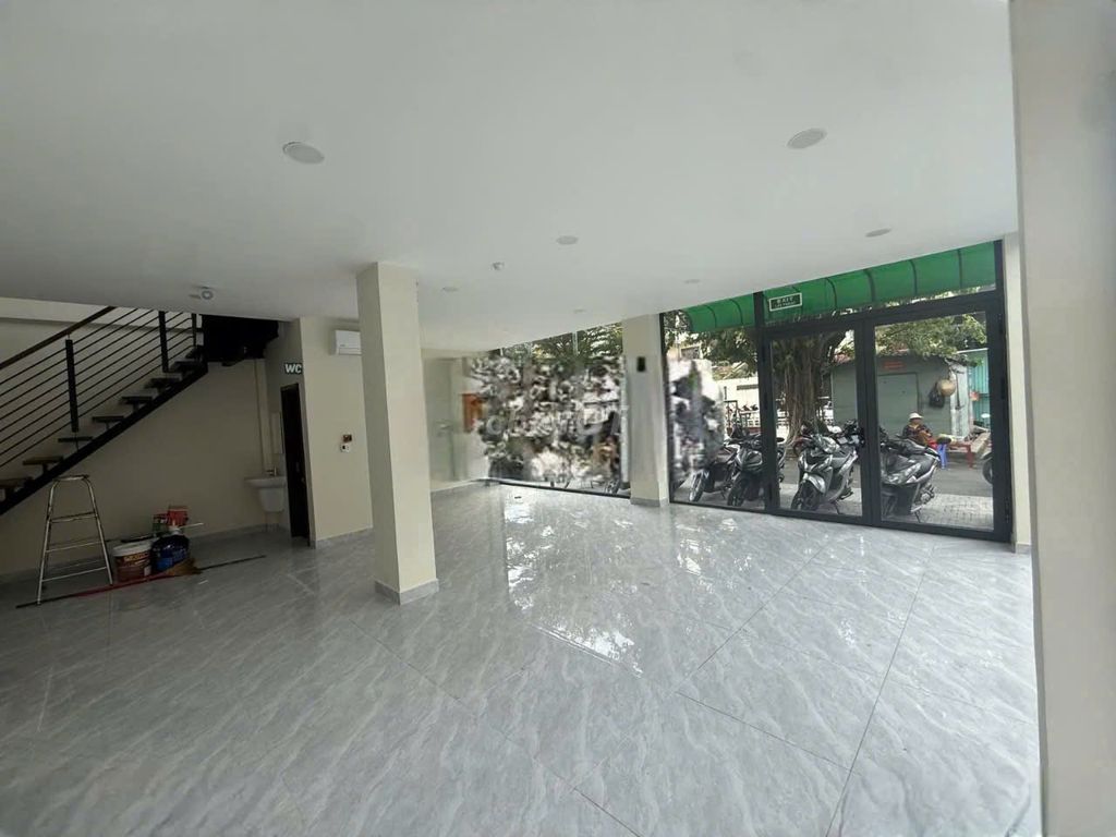 corner two a Nguyễn Gia Trí 14 X8 M 2 rooftops