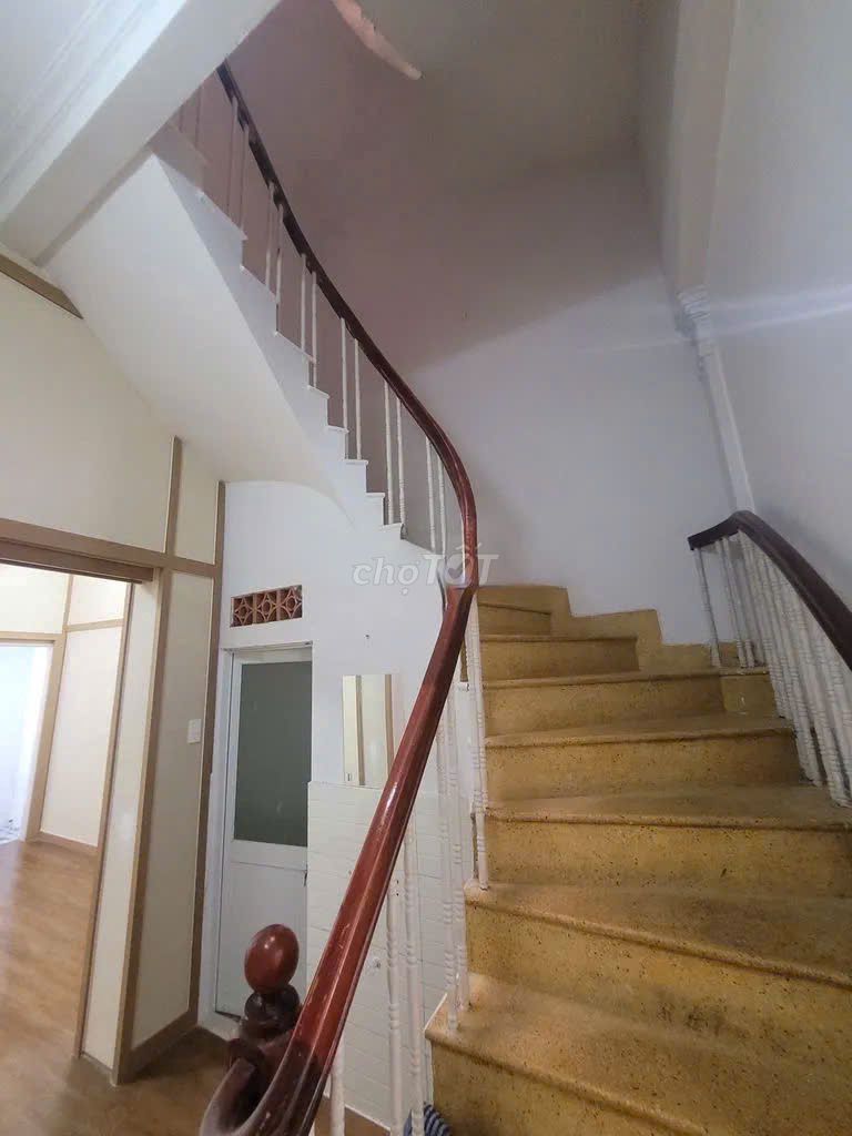Front house A4 K300.
