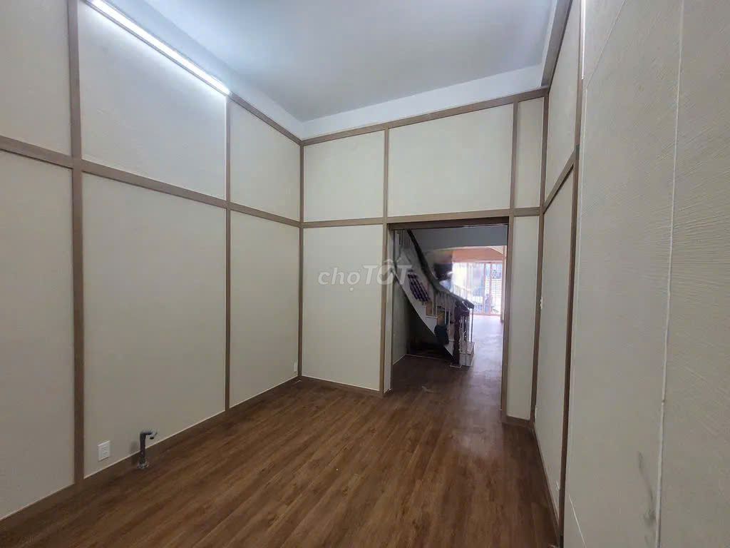 Front house A4 K300.