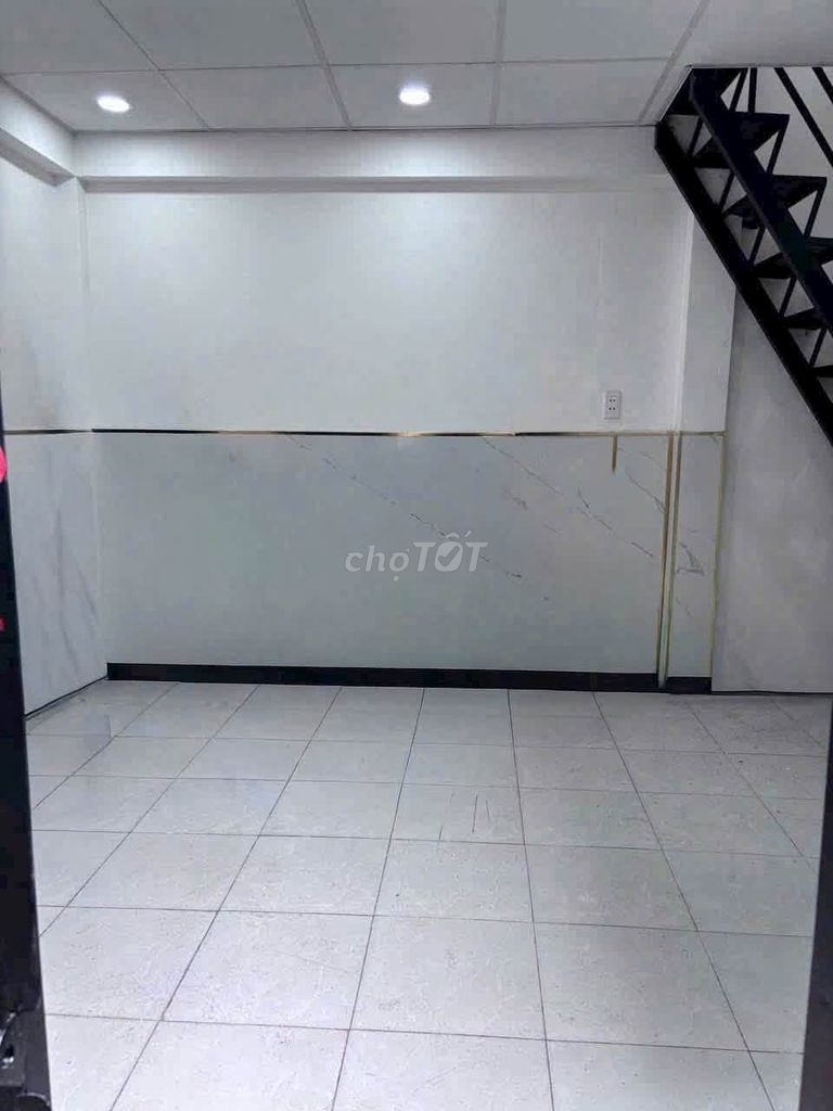 Rent the entire apartment.