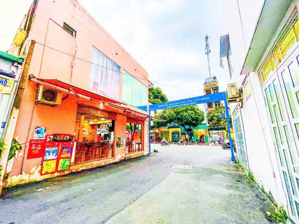 Rent a corner of two Nguyễn Văn Lượng, 017, q.v., 8 x 9 meters, 1 MM1 floor