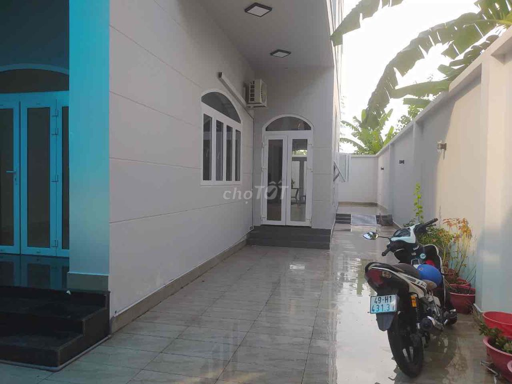 The Lavern House 1 ground 2th floor 8 x 20 4 bedroom - 72 Dương Đình Hội, Phước Long B District 9