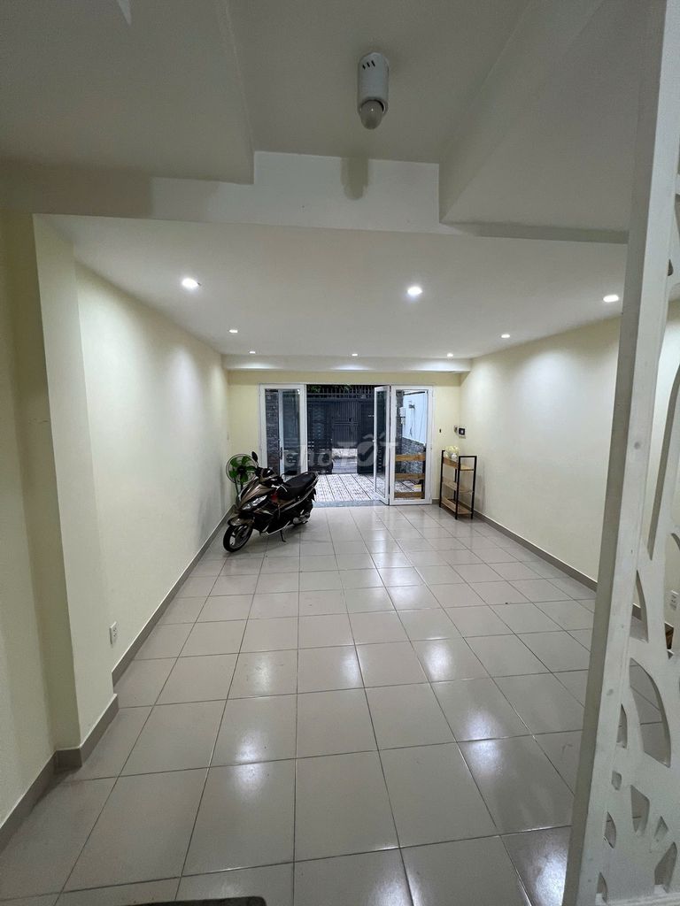 Beautiful clean home, open-source design, broad yard, An Phú, District 2.