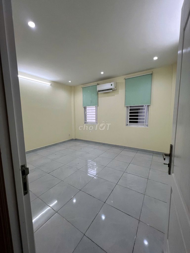 Beautiful clean home, open-source design, broad yard, An Phú, District 2.