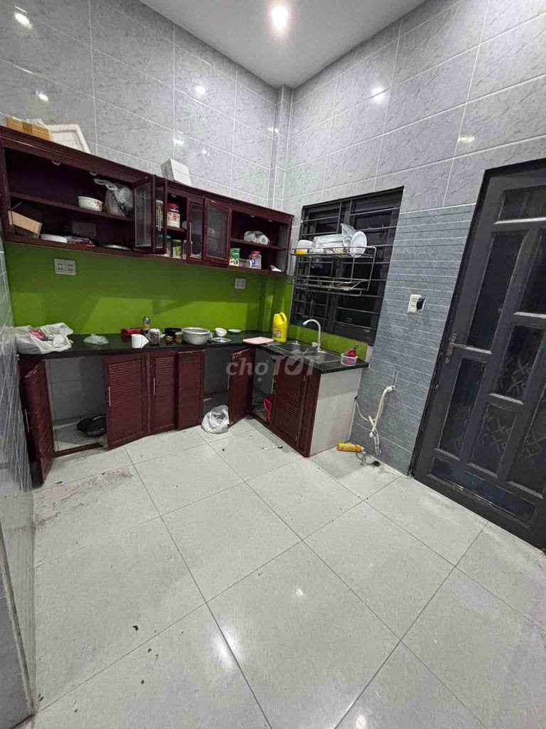 Rent the original four bedrooms downtown Qq11017.
