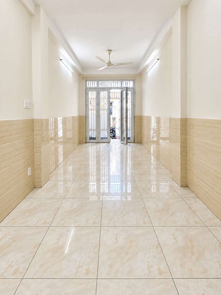 New house. Nguyễn Trọng Tuyển car job for only 2 X million.