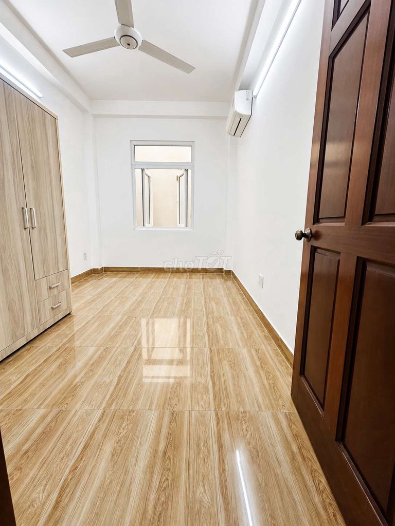 New house. Nguyễn Trọng Tuyển car job for only 2 X million.