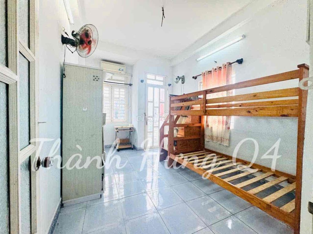 Renting Nguyễn Thần Hiến-- 18th District 4.