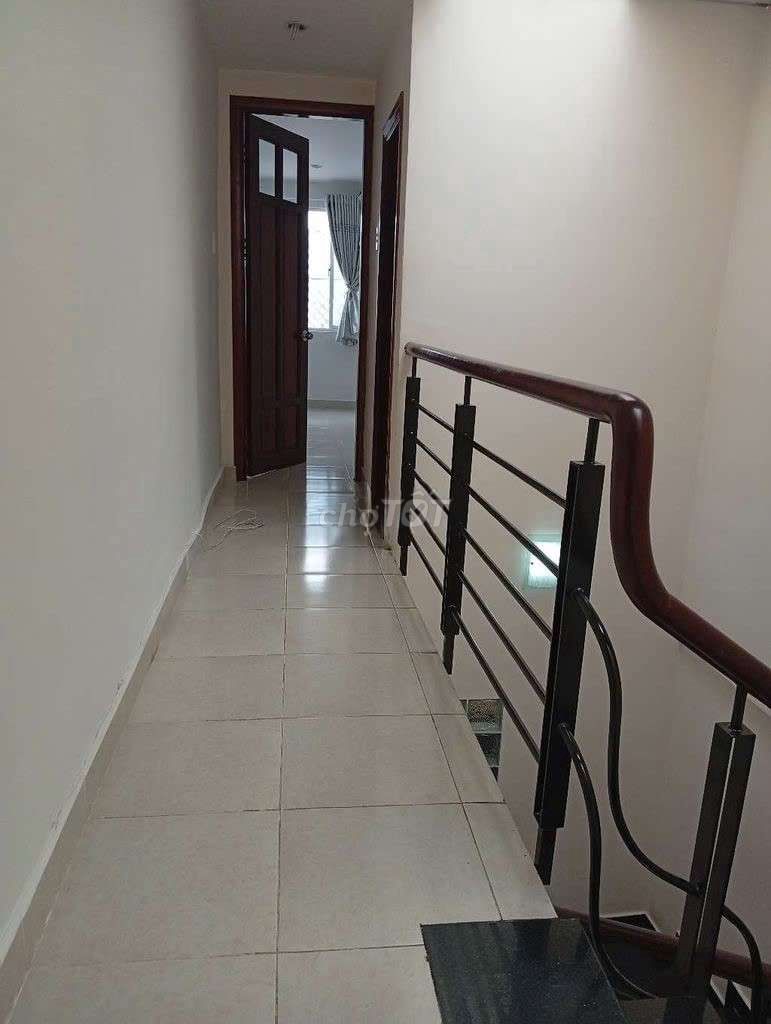 Lê Thị Riêng, Bến Thành District 1. Three bedrooms cost 17 million lead.