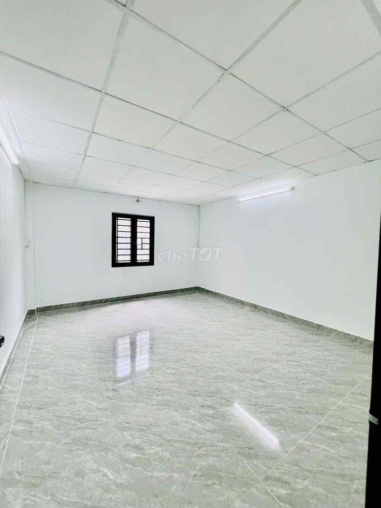 Let's rent a 4-25-foot Picity Village building.