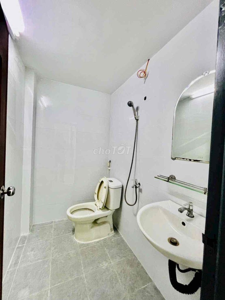 Let's rent a 4-25-foot Picity Village building.