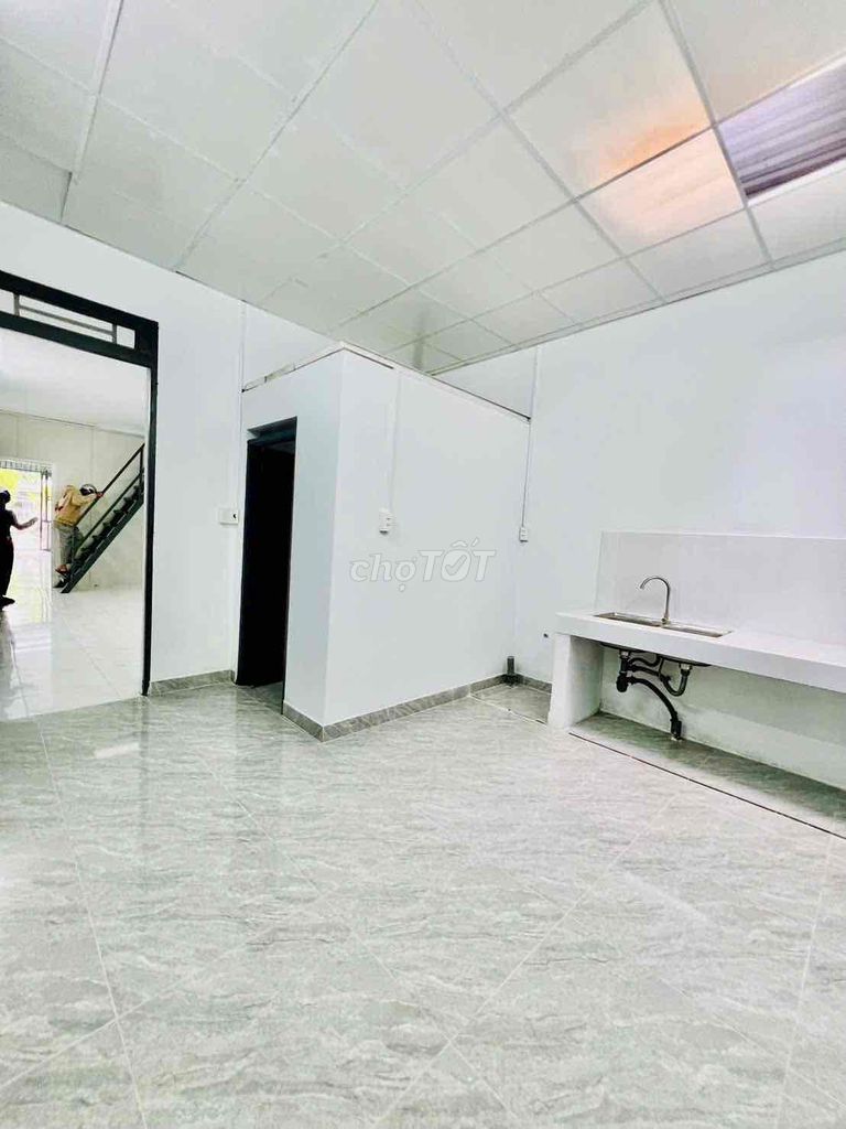 Let's rent a 4-25-foot Picity Village building.