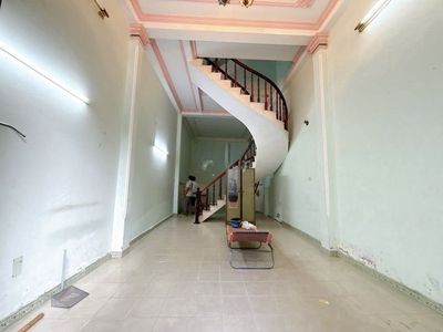 Renting Tân Sơn Nhì 7 M through: 4 X 16 M cast 3 panels