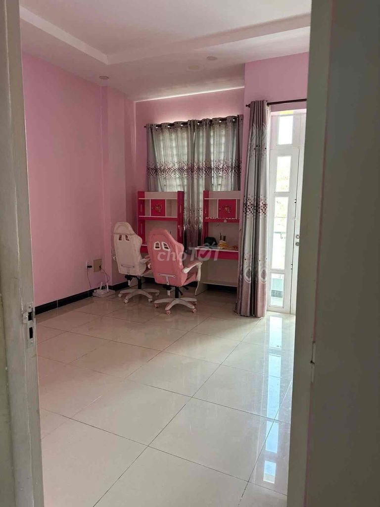 We'll rent a clean house. Two bedrooms with two air conditionings.