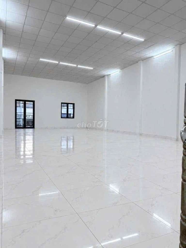 It's the same as Hong Kong. 8 x 20 1st floor.