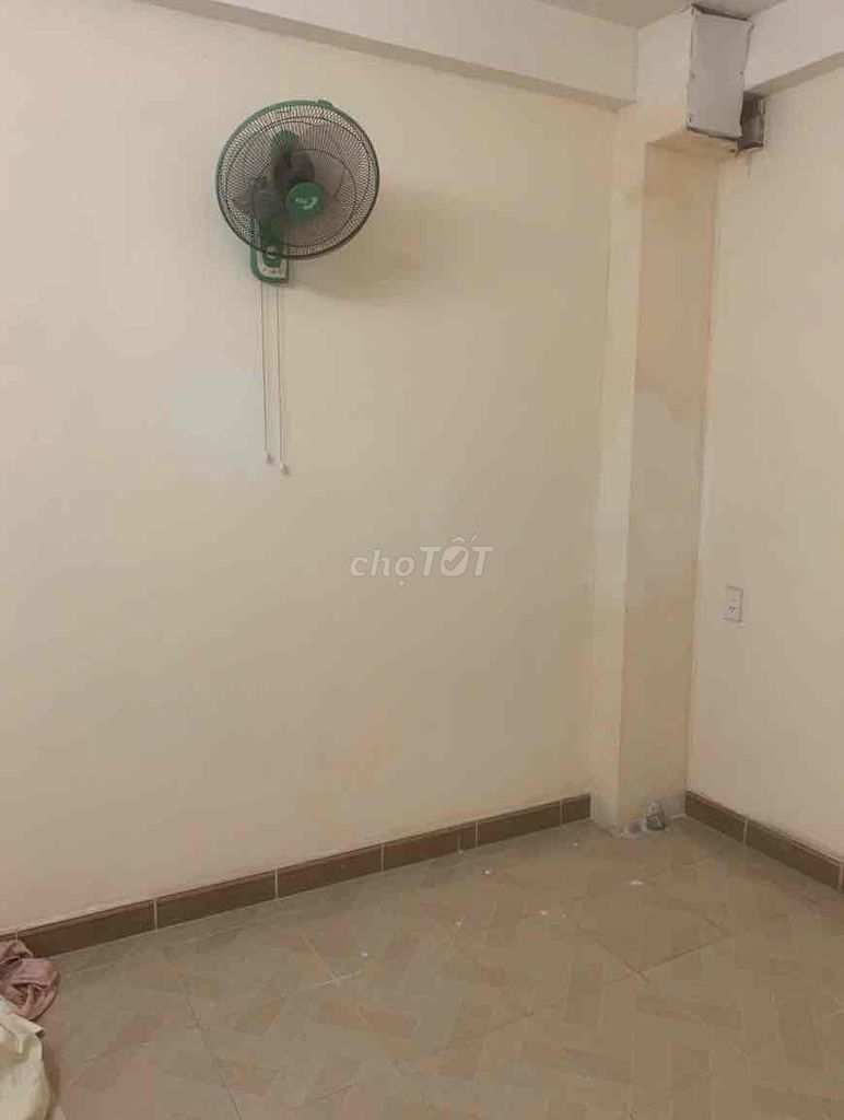 Rent the entire Trường Sa, 4 stories, 4 bedroom 3/3 toilets, 3 air conditioning