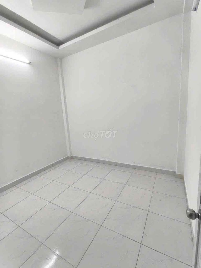 Renting the entire alley. Eight million.