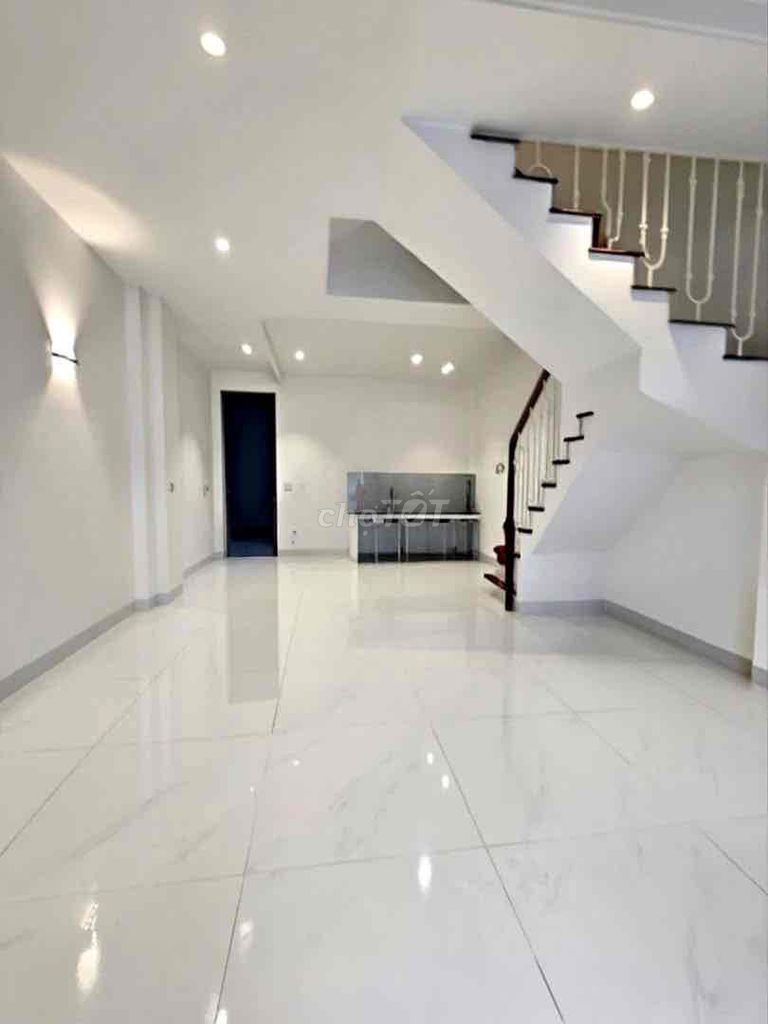 Rent a three-story parking lot near Qq270 Trường Thọ.