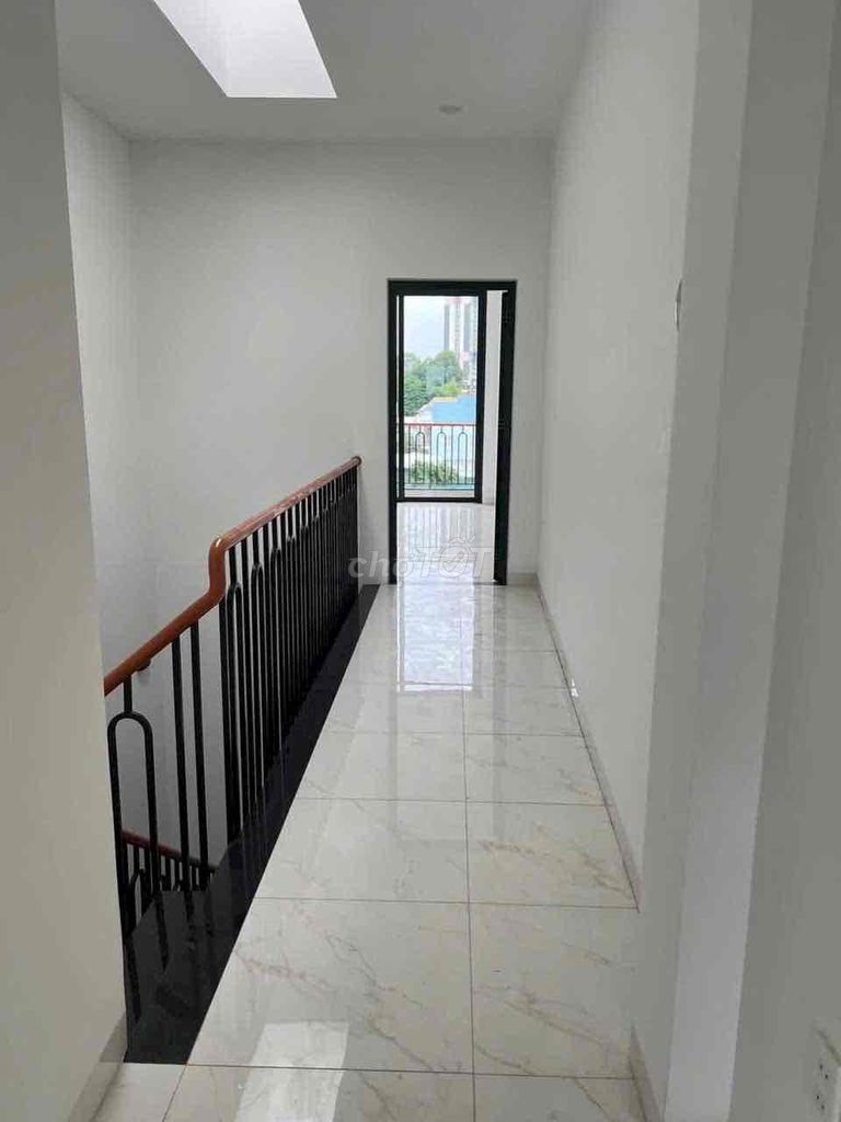 1.Nguyễn Thị Định - 3 floors - 6 air machines - 20 million per month
