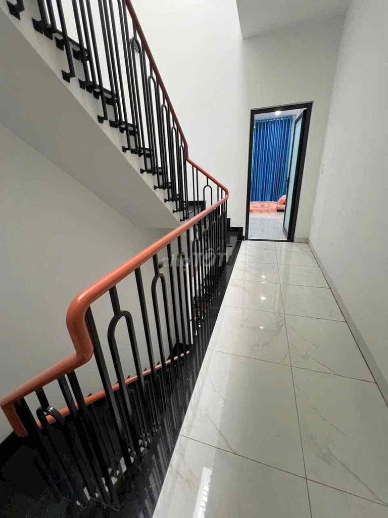 1.Nguyễn Thị Định - 3 floors - 6 air machines - 20 million per month