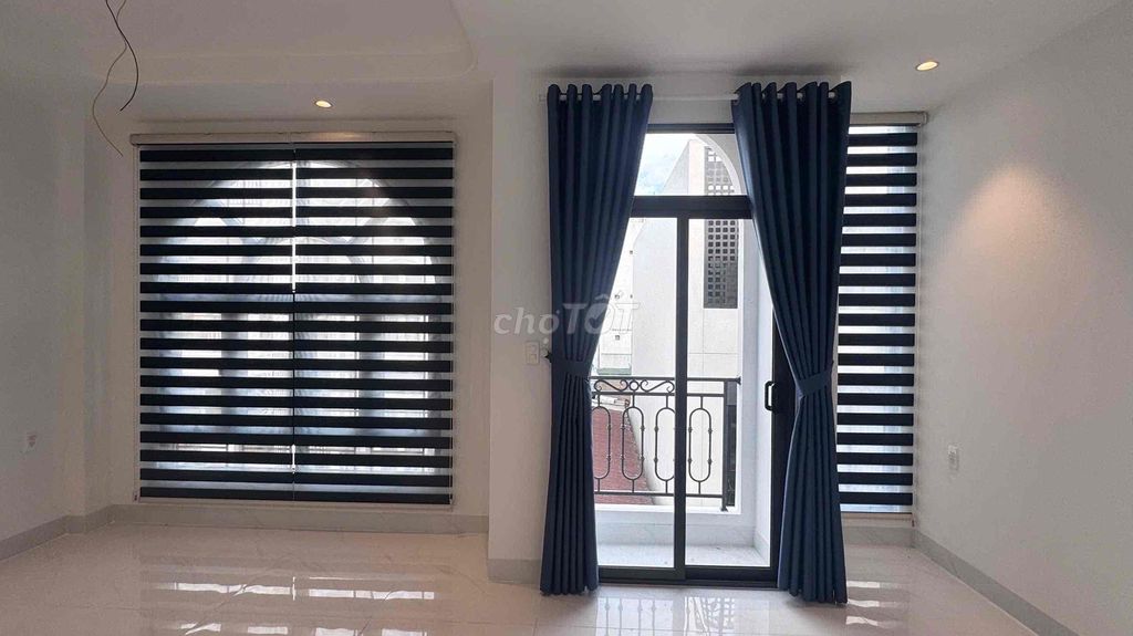 New building is 100% 3rd floor four bedroom 5 toilets - số 2 Trường Thọ Thủ Đức street