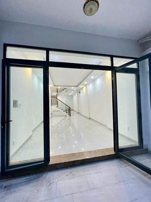 Need to rent angle 2-1-1 A Huỳnh Văn Bánh, 07011 Q.Phú Nhuận
