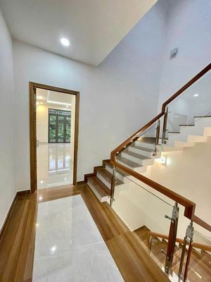 Need to rent angle 2-1-1 A Huỳnh Văn Bánh, 07011 Q.Phú Nhuận