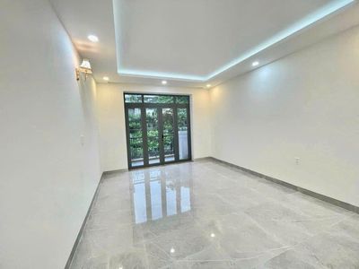 Need to rent angle 2-1-1 A Huỳnh Văn Bánh, 07011 Q.Phú Nhuận