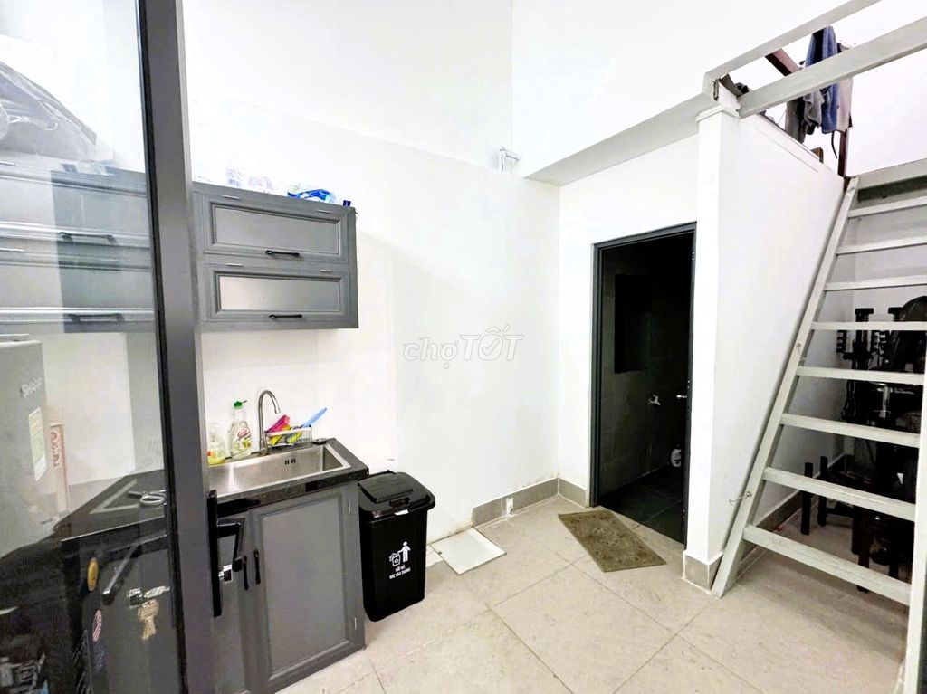 Two million down! Linh Xuân 150 m2 front house has a broad sidewalk business