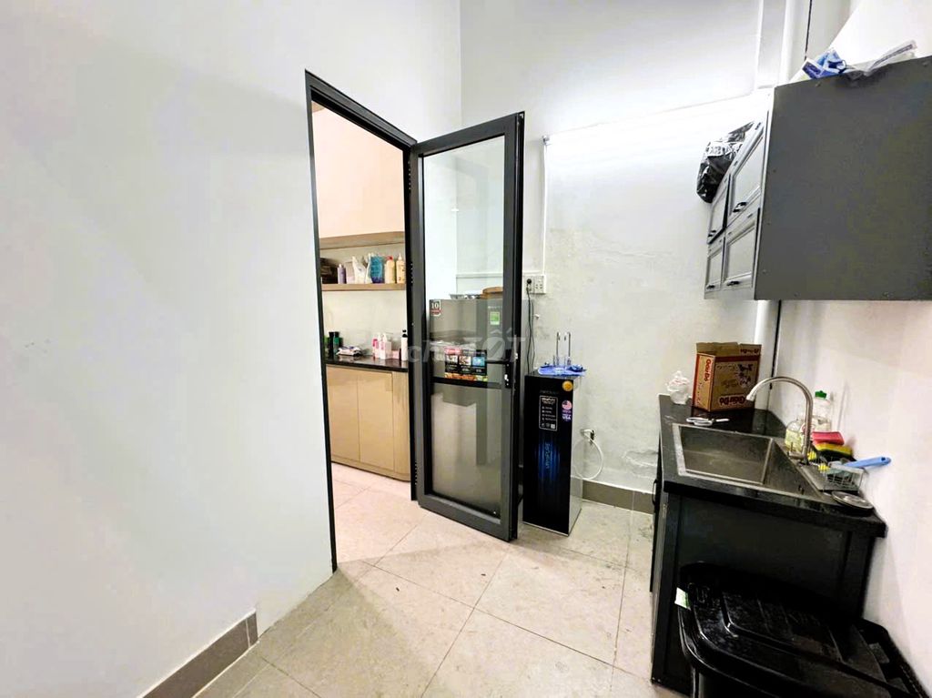 Two million down! Linh Xuân 150 m2 front house has a broad sidewalk business