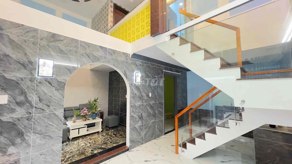 Rent the original house - 1 3-story bedroom - Phạm Hữu Lầu street