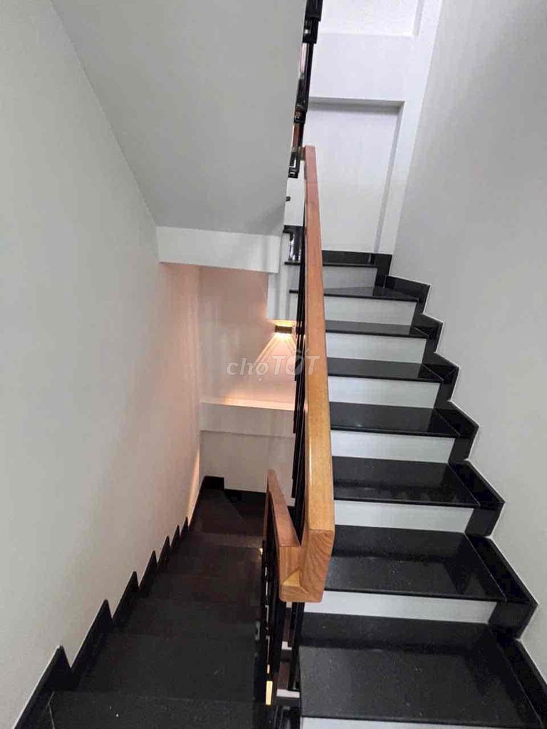 Rent a new house. Two bedrooms. Three Thống Nhất. 12 million.