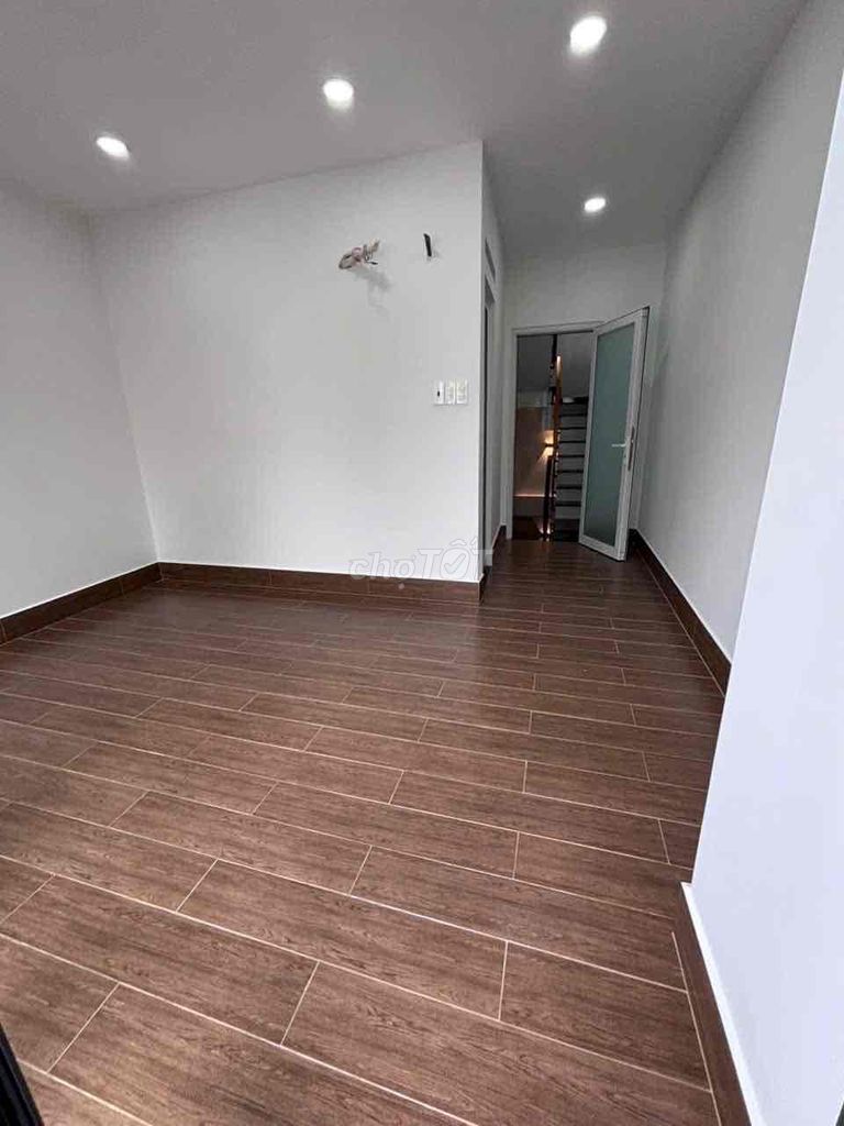 Rent a new house. Two bedrooms. Three Thống Nhất. 12 million.