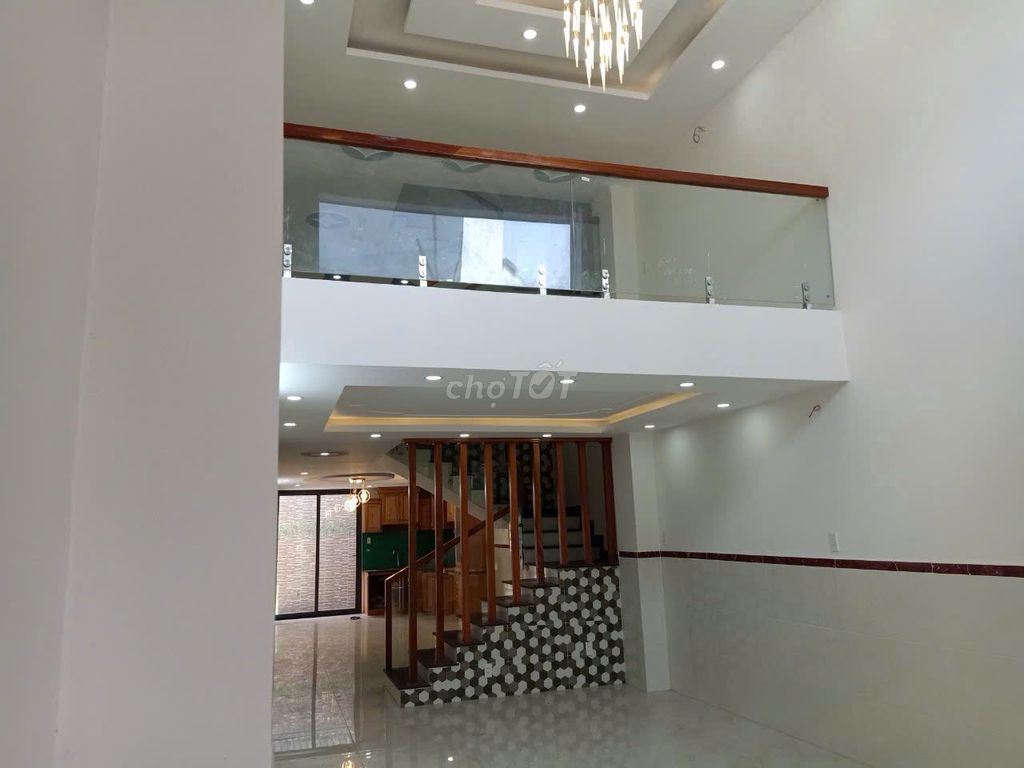 Rent a three-story KDC an sương 4 x 20 meters at 15 million a month.