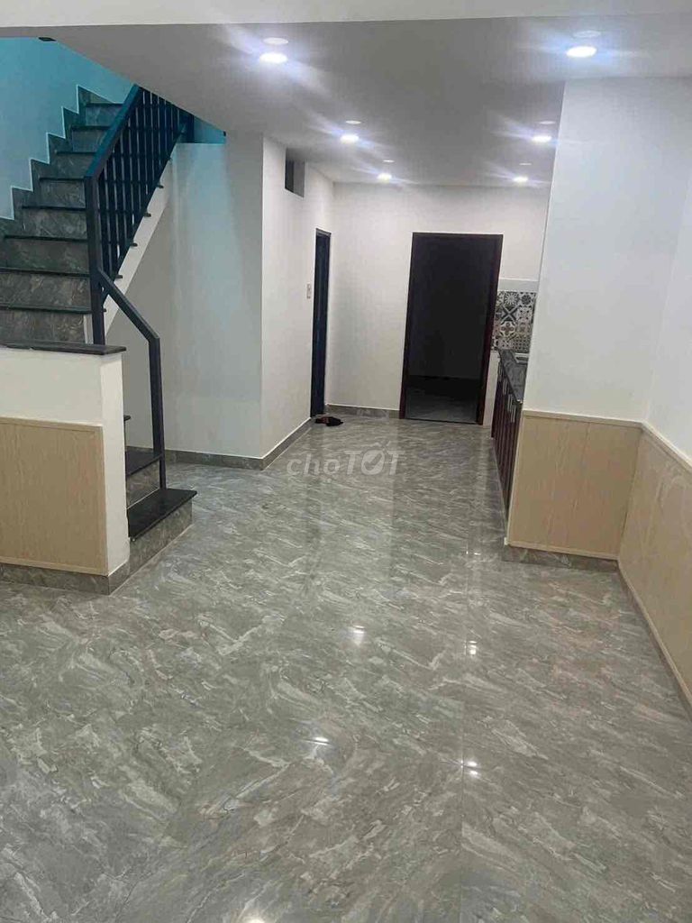 4x11, house, 6 meters, block block block.