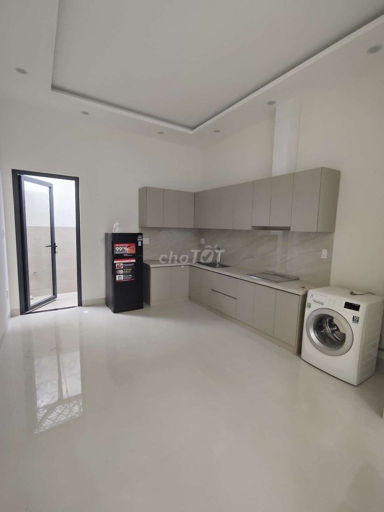 New home is 100% built, 1 st 1 floor 2 bedroom 2 by the Thủ Đức lead market