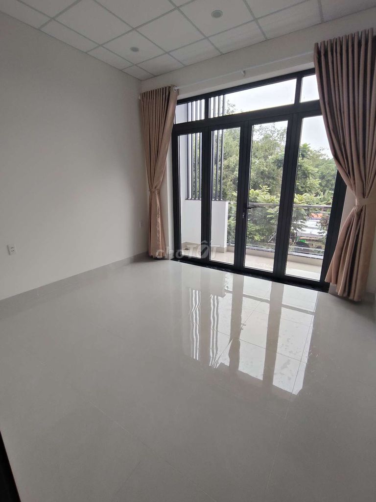 New home is 100% built, 1 st 1 floor 2 bedroom 2 by the Thủ Đức lead market