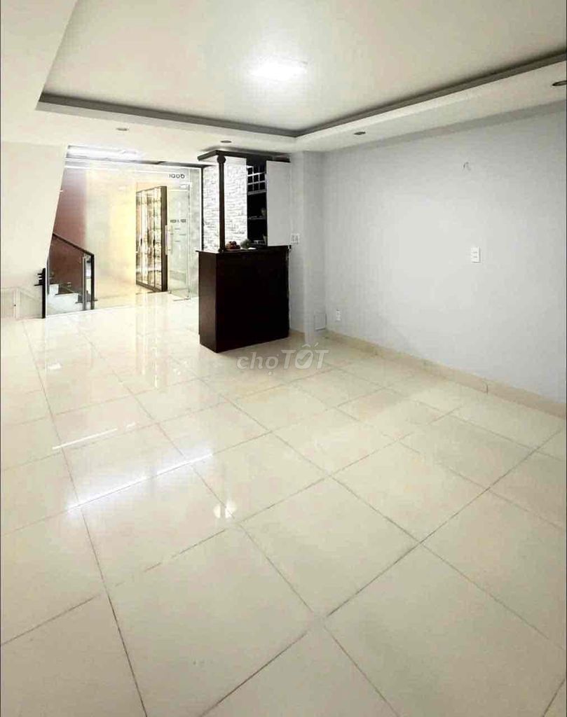 Rent a cash house number one Tân Phong in 7th.
