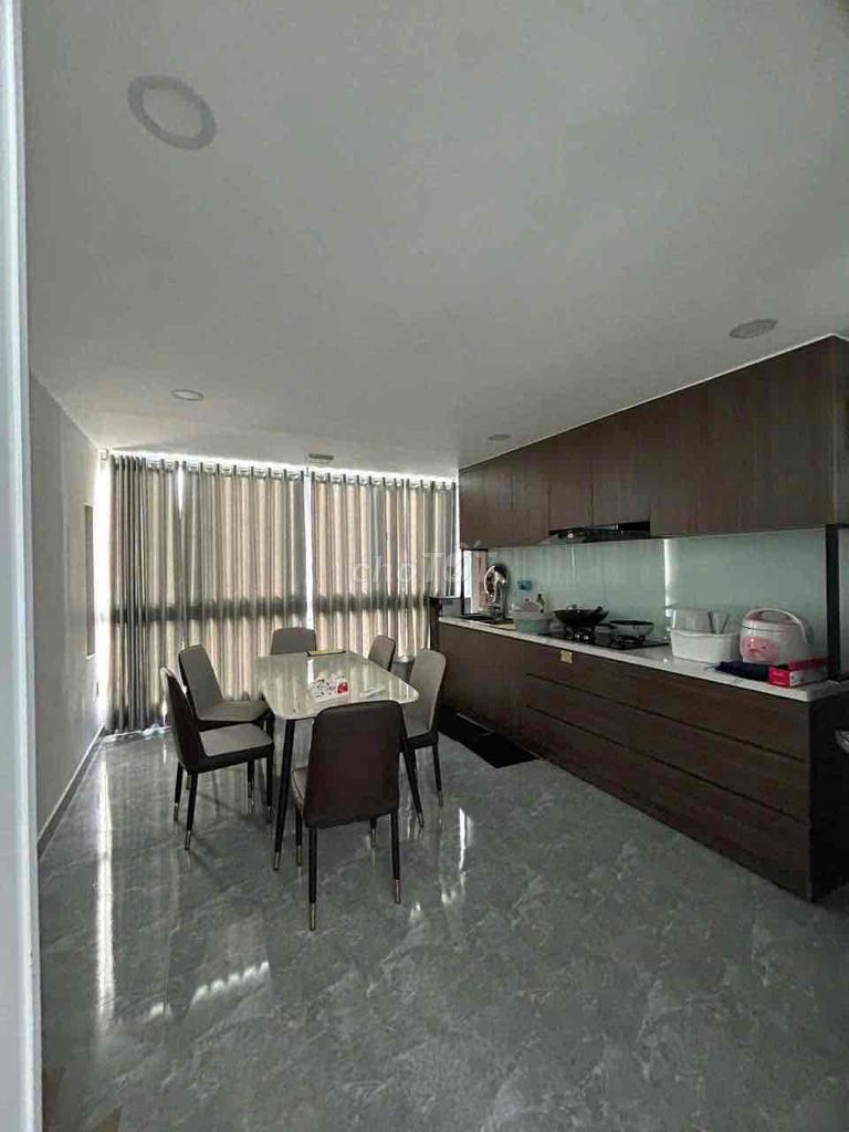 Rent a cash house number one Tân Phong in 7th.