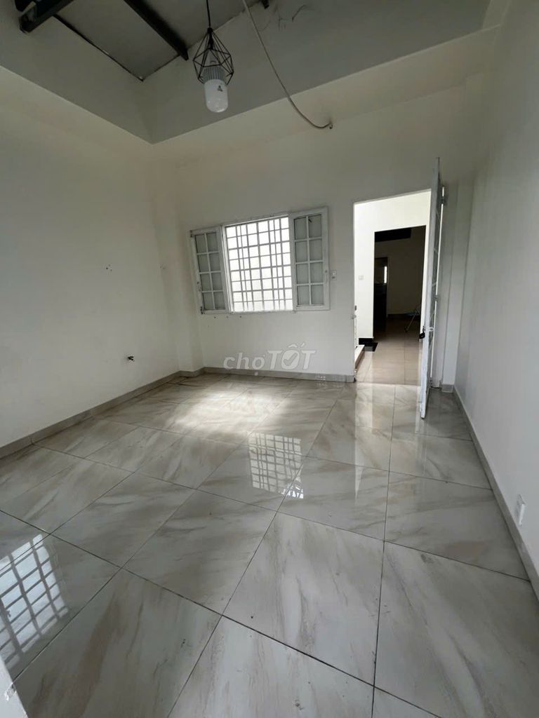 4 bedroom 3 toilets - next to the holy church - Linh Đông, Thủ Đức