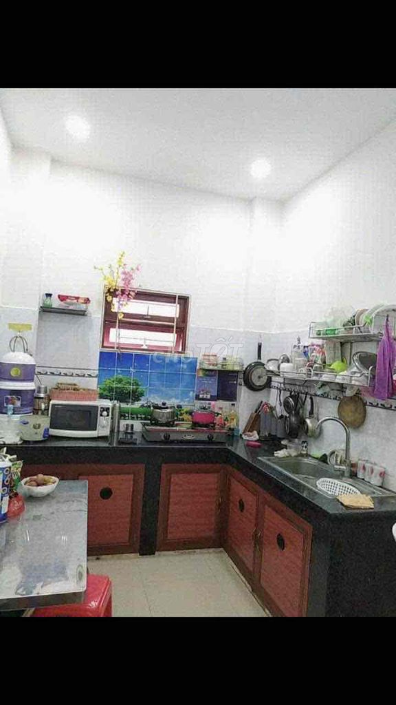 Rent house for Tân Hương Street three-ways area 4.3 meters x 13 meters cast a two-story bedroom 2 w
