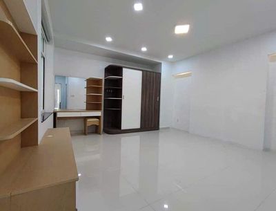 Rent the corner 2-139 B street Lê Văn Sỹ-7, District 3.