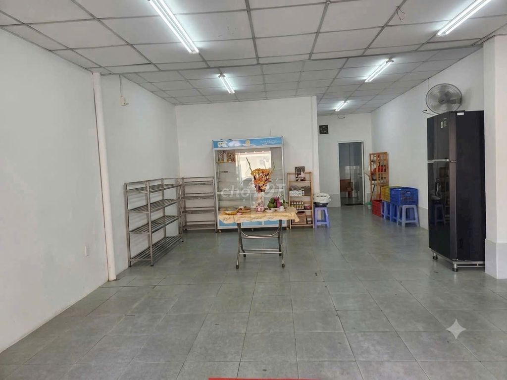 Rent onekd Phạm Ngũ Lão over 5 long 14th. Two bedrooms. A nice, nice, nice, nice, nice, nice, nice, nice, flat.