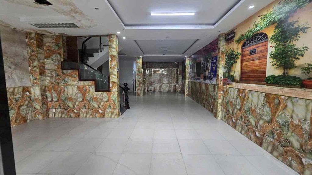 Rent a Nguyễn Hữu Dật-Tây Thạnh villa.