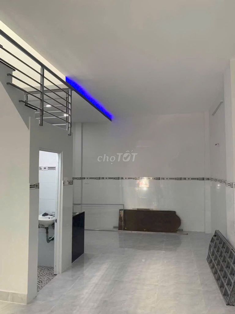 Rent an 8M alley through 5x20 Tân Quý wards