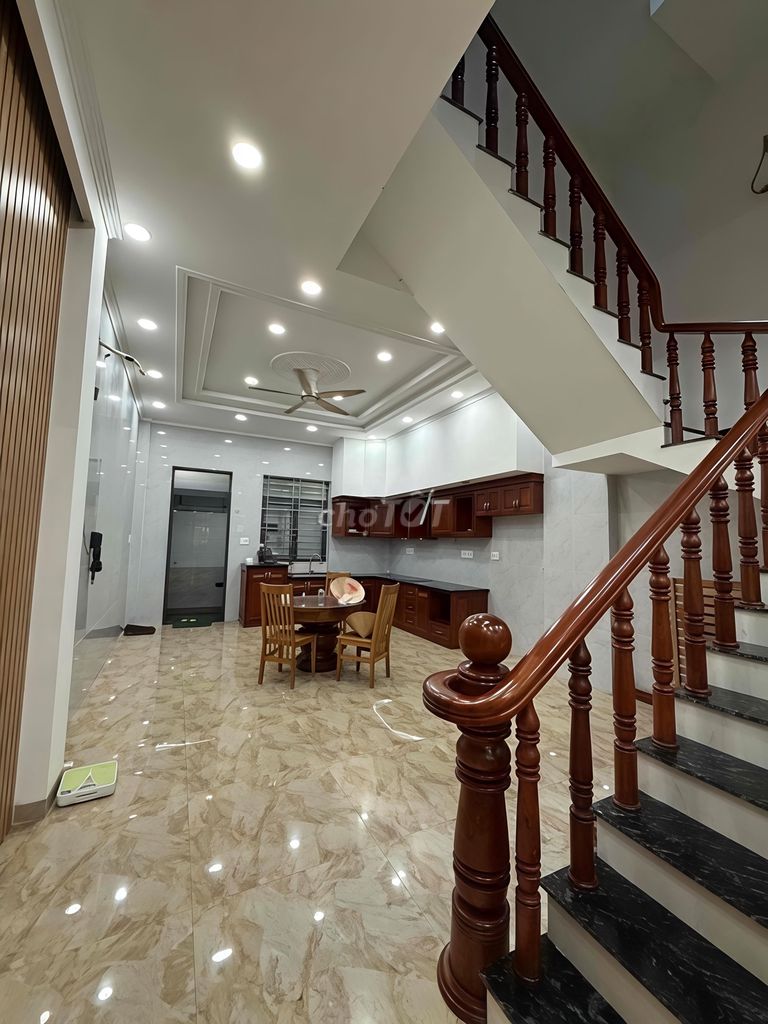 Rent the original house - high-level E.A.
