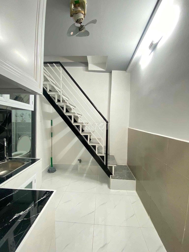 Rent Trần Phú Alley 5/3 stories, 2 bedrooms, center position.